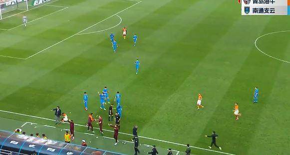 1715346358702007760.jpg 球迷.jpg