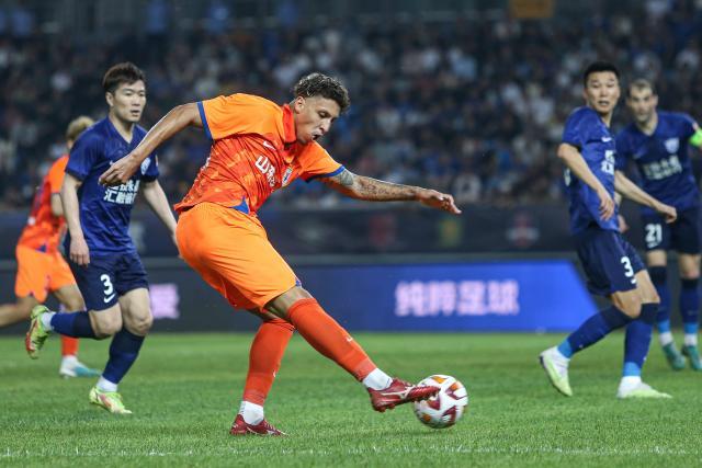 泰山现吉兆“大王”破146天球荒 克雷桑：下轮还要进