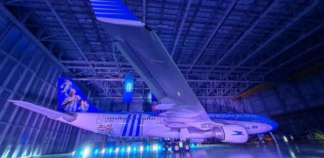 电竞投注官网网址-阿根廷队世界杯专机亮相 尾翼有梅西天使德·保罗